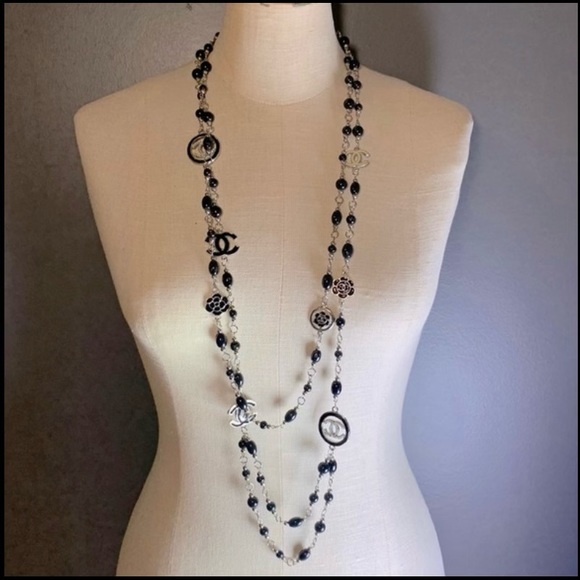 Long black necklace, double strand. Black beads with silver tone chain. - Picture 1 of 6